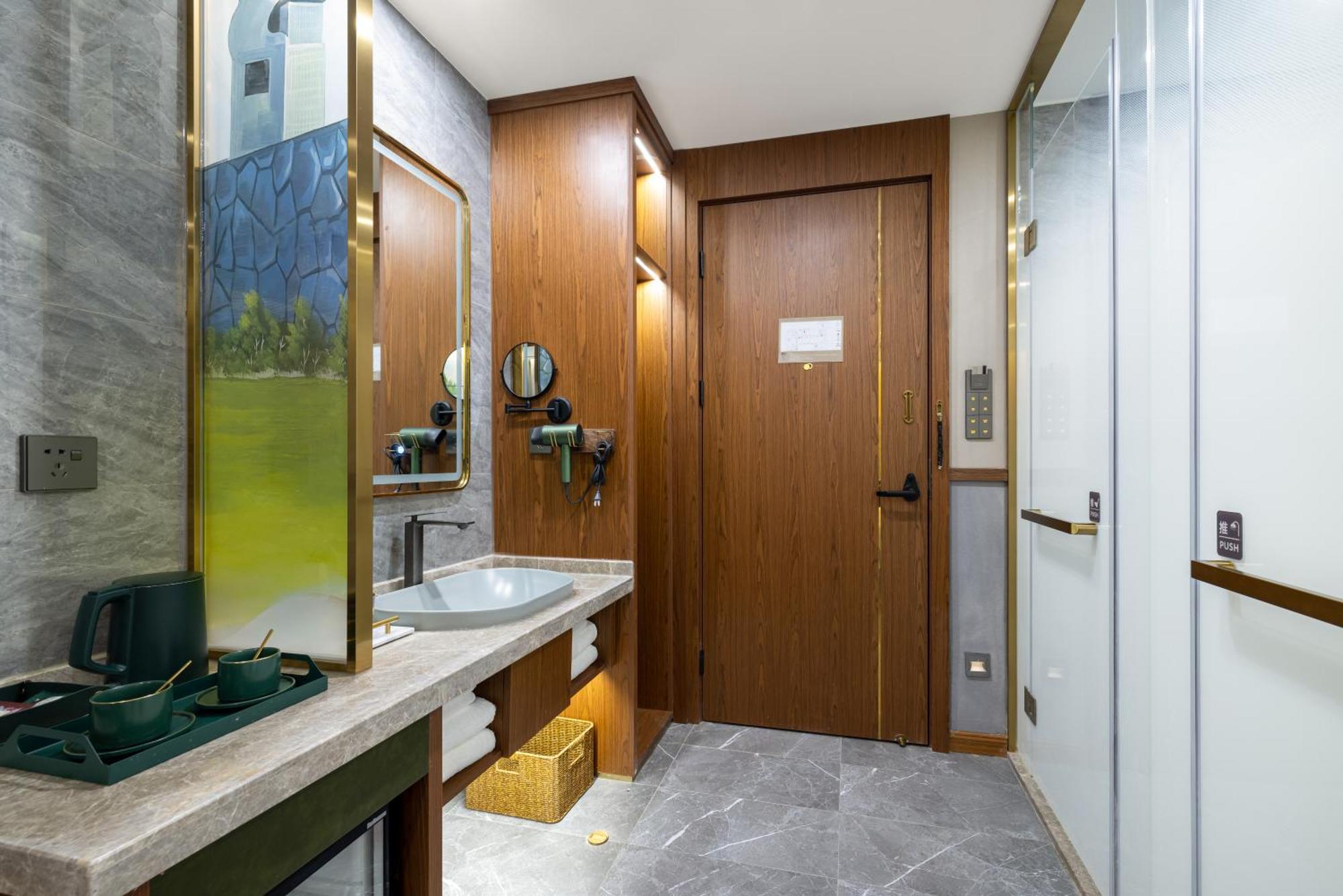 Nostalgia S Near National Convention Centre- National Stadium , Olympic Forest Park , National Tennis Center, Beishatan Subway Station, Hail Taxi, Free Laundry, Tourism Consultation 4* Beijing
